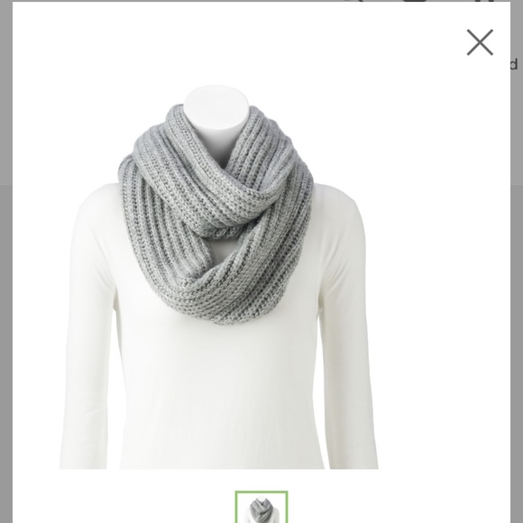 Calvin Klein knitted gray scarf - Picture 1 of 4